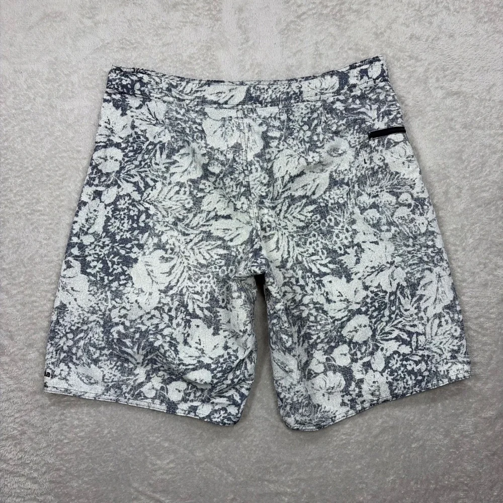 Patagonia Board Shorts Mens 34 Grey Floral Tropical Print Lace Up Zipper Pocket